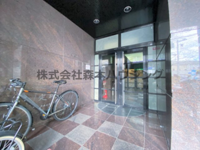 【エントランス】 | 　ジョイフル寝屋川 | 毎日通るエントランスはこのようになっています