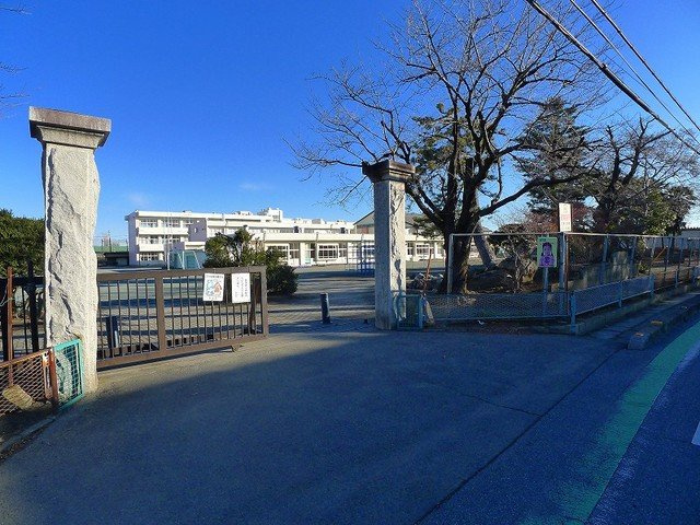 【周辺】 | サンヒルズ小島 | 邑楽町立中野小学校まで1100m