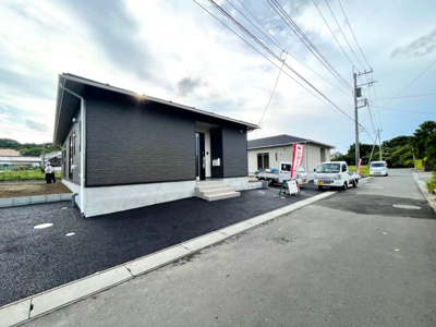 【前面道路含む現地写真】 | 鹿嶋市鉢形１号棟 | お問合せは０４７６－３８－３８８８までお待ちしております。