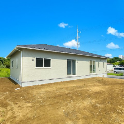 【外観】 | 鹿嶋市鉢形１号棟 | お問合せは０４７６－３８－３８８８までお待ちしております。