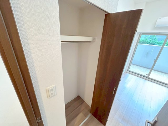 プレサンス淡路駅前の収納