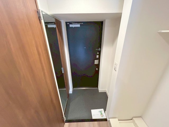 プレサンス淡路駅前の玄関