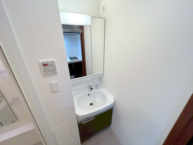 プレサンス淡路駅前の洗面所