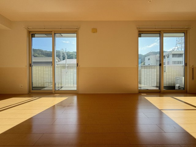 グランディオ B棟の居間・リビング