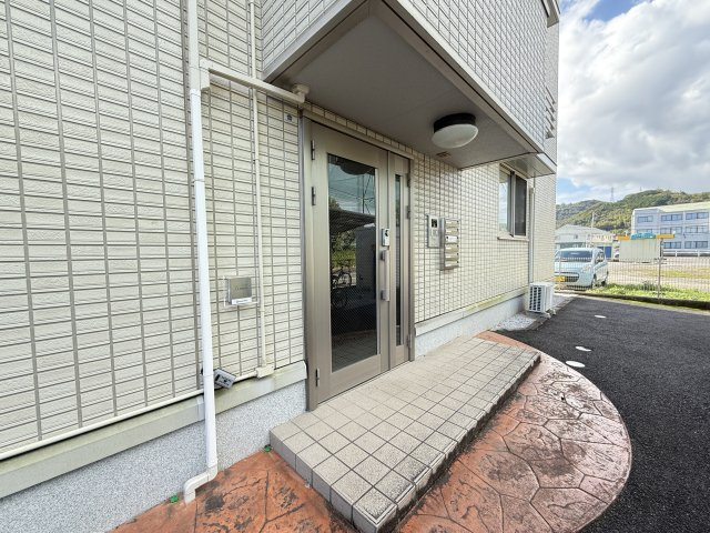 グランディオ B棟のエントランス