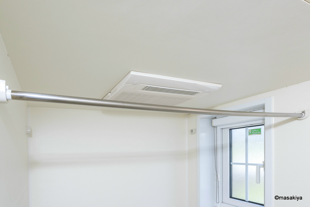 ルクソールの浴室|浴室乾燥機付きです。