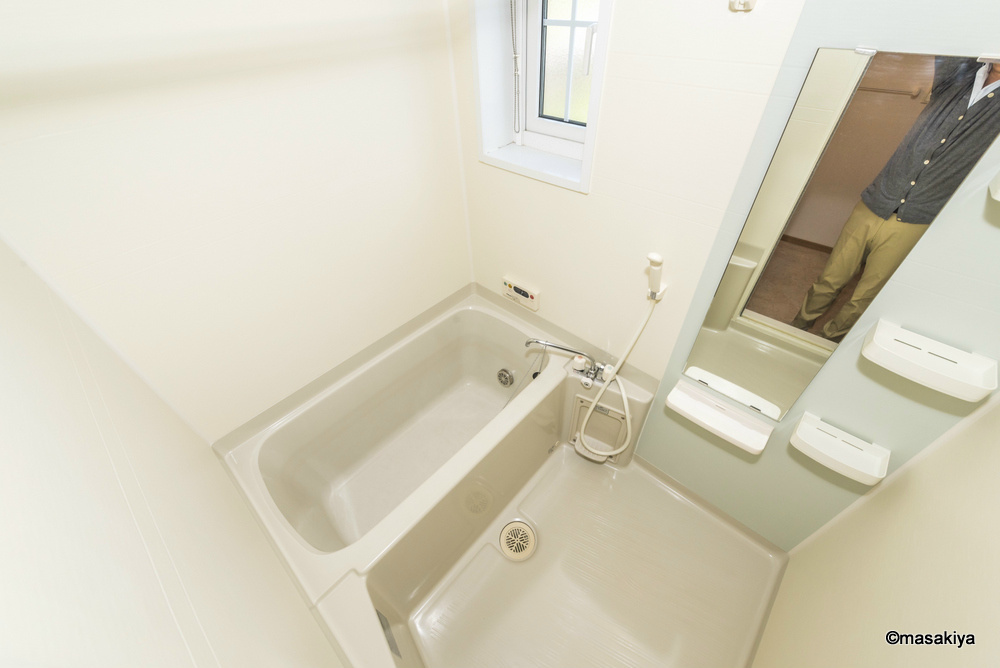 ルクソールの浴室|お風呂　追い焚き・浴室乾燥機付きです。