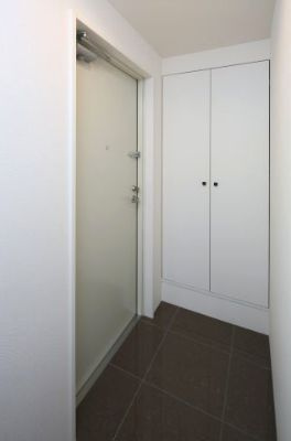 【玄関】 | Branche春日原 | 別号室の写真になります。現況優先。