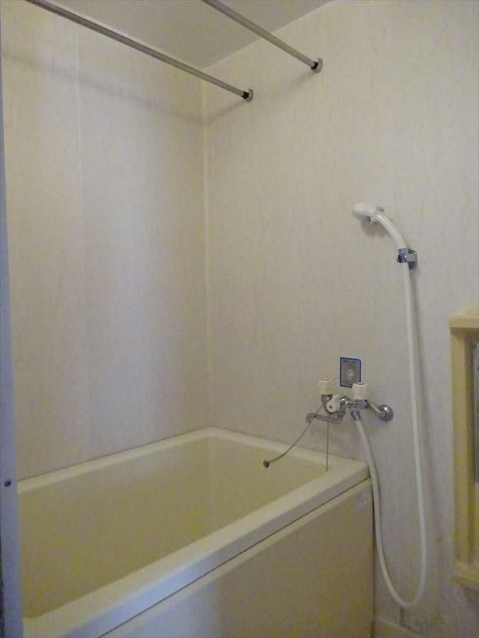 上津コーポB棟の浴室|きれいなお風呂です♪