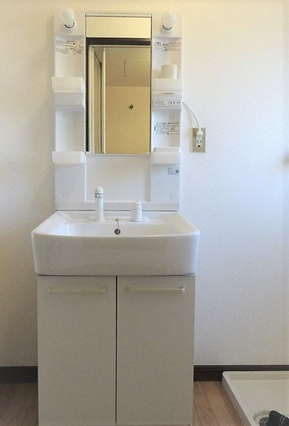 上津コーポB棟の洗面所|広い洗面スペースです★