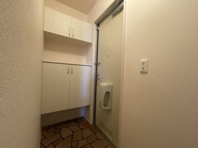 ウィット Nの玄関