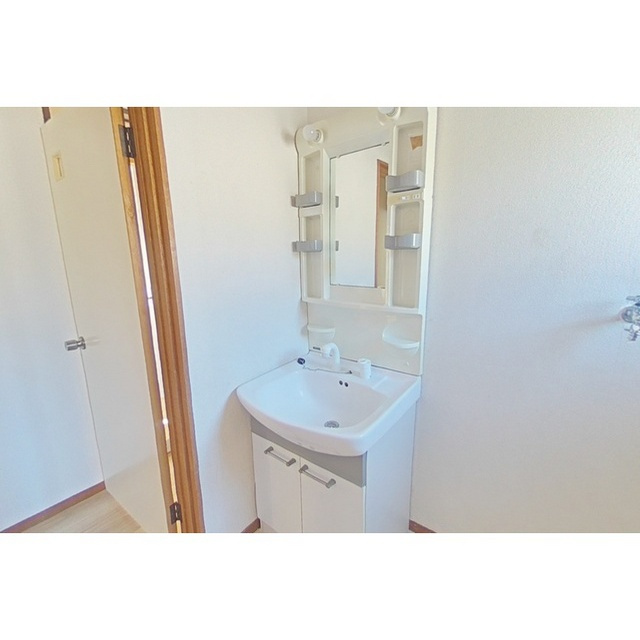 市橋1丁目永田アパートの洗面所|洗面化粧台