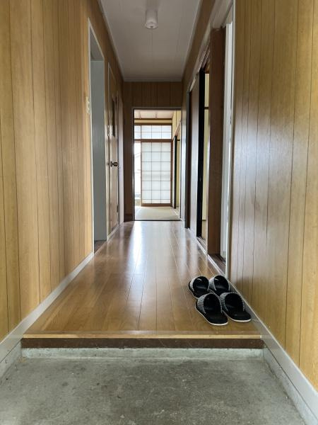 日光マンションの玄関