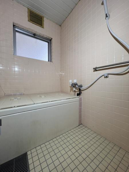 日光マンションの浴室