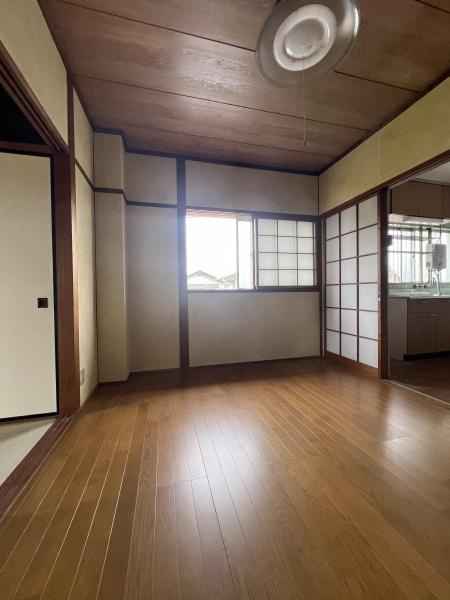 日光マンションの洋室