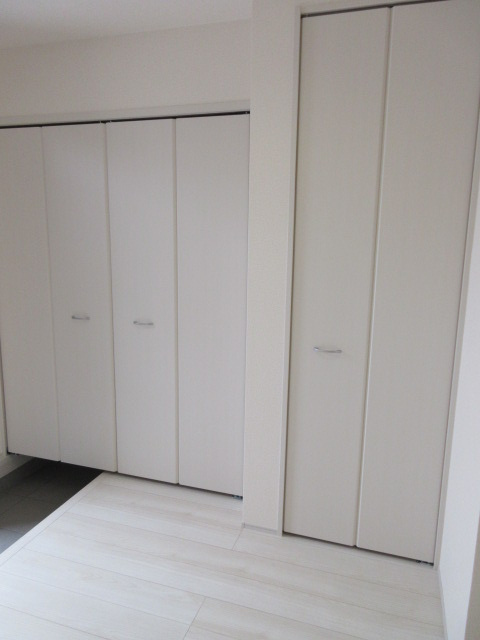 【仲介手数料無料】新築戸建　リーブルガーデン熊谷市新堀新田650-6（全1棟）の玄関