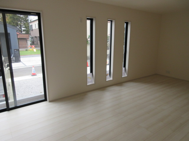 【仲介手数料無料】新築戸建　リーブルガーデン熊谷市新堀新田650-6（全1棟）の居間・リビング