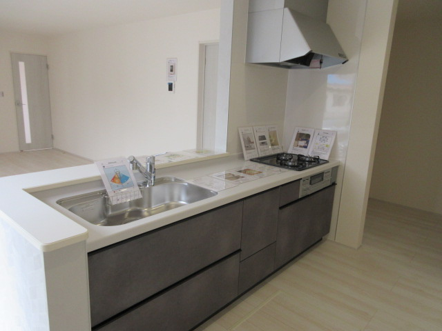 【仲介手数料無料】新築戸建　リーブルガーデン熊谷市新堀新田650-6（全1棟）のキッチン