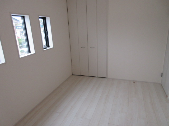 【仲介手数料無料】新築戸建　リーブルガーデン熊谷市新堀新田650-6（全1棟）の洋室