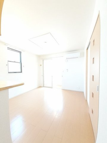 アンソレイエⅡの居間・リビング