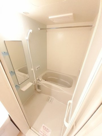 アンソレイエⅡの浴室