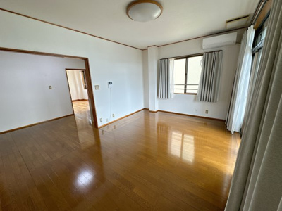 【居間・リビング】 | 梓ビル