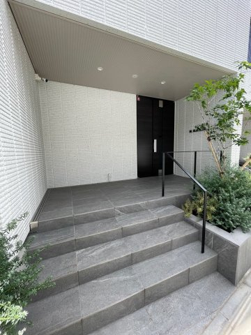 Ｍ　ＢＬＡＮＣＨＥのエントランス