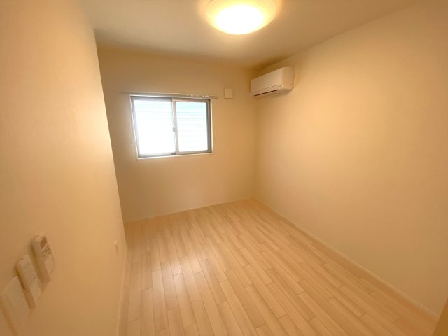 イーストヒルズＩの洋室