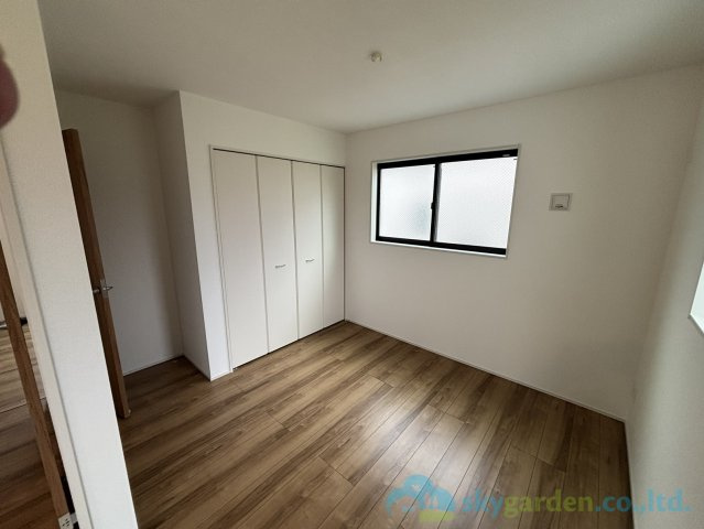 秦野市曽屋4期　新築戸建　全8棟1号棟の洋室