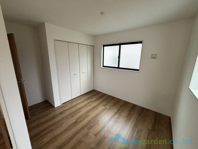 秦野市曽屋4期　新築戸建　全8棟1号棟の洋室