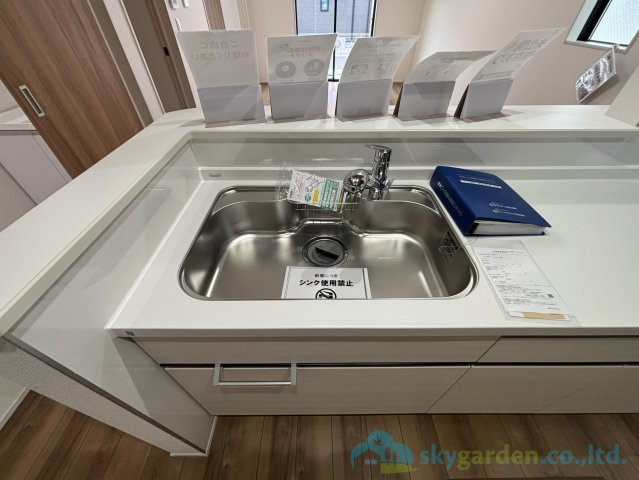 秦野市曽屋4期　新築戸建　全8棟1号棟のキッチン