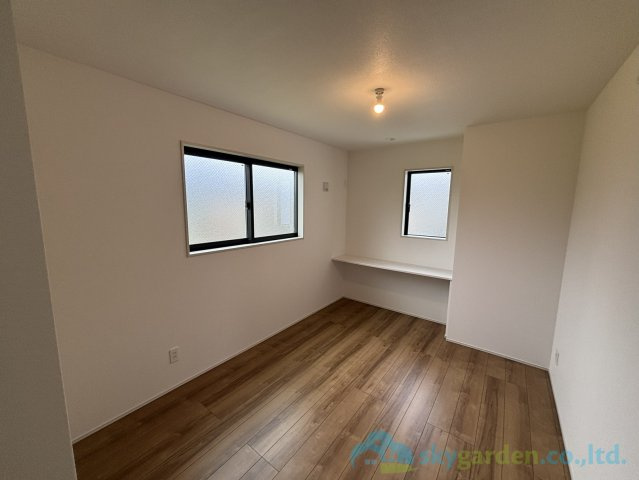 秦野市曽屋4期　新築戸建　全8棟1号棟の洋室