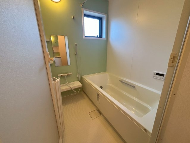 ミグ・ノンの浴室|日々の疲れを癒すお風呂付です