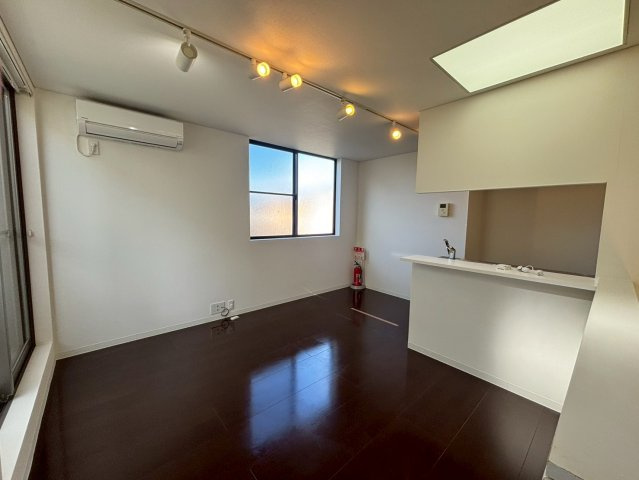 ミグ・ノンの居間・リビング|リビングです。