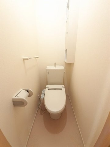 プリムローズ　南浜Ａのトイレ|ゆったりとした空間のトイレです
