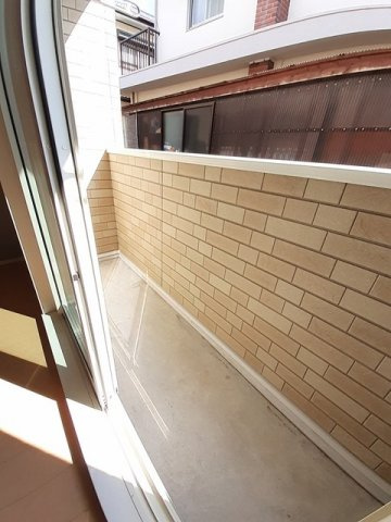 プリムローズ　南浜Ａのバルコニー|暖かな日差しのふりそそぐバルコニー