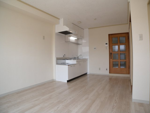 檜笠ハイツの居間・リビング