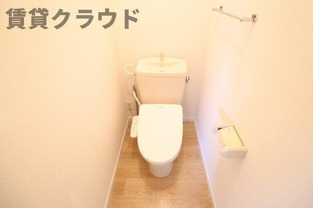 サンビレッジのトイレ|コンパクトで使いやすいトイレです