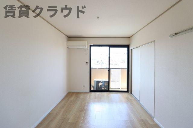 サンビレッジの洋室|コンパクトで使いやすい洋室です