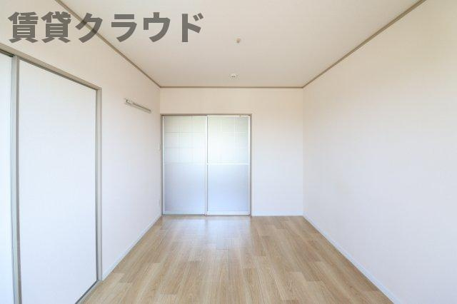 サンビレッジの居間・リビング|お二人はもちろん、単身の方にもおすすめの間取りです！