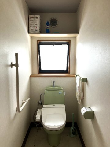 西伯郡伯耆町岸本　中古住宅のトイレ|２階トイレ