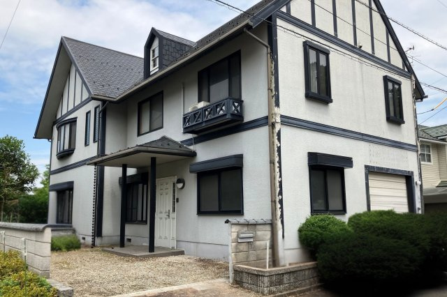 西伯郡伯耆町岸本　中古住宅の外観