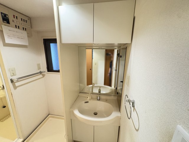 ワコーレ朝霧シーサイトヒルズの独立洗面台