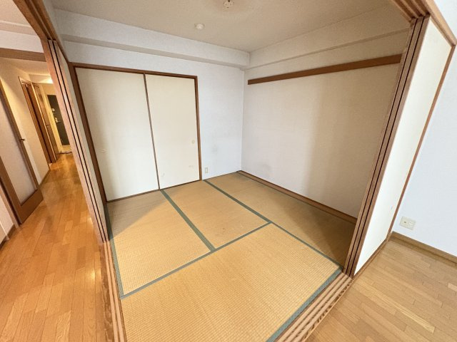 ワコーレ朝霧シーサイトヒルズの和室