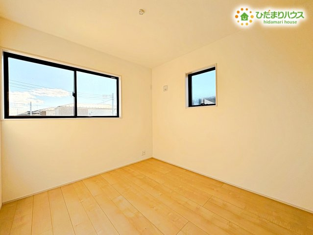 行田市城西第2　新築一戸建て　リーブルガーデン　02の洋室|明るい2面採光です☆彡