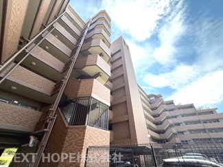 【その他】 | ライオンズマンション尼崎ガーデンシティ | 【ライオンズマンション尼崎ガーデンシティ】地上８階建　総戸数１３０戸　ご紹介のお部屋は５階部分です♪
