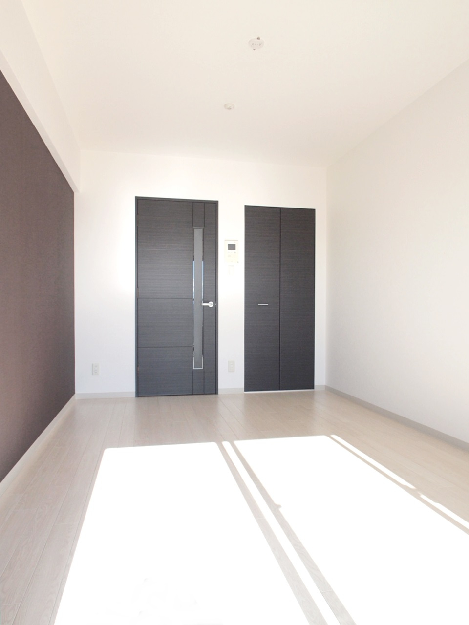 アルカンシェルスクエア桜川（旧：フォレステージ桜川）の居間・リビング