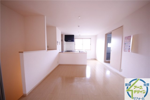 ローテローゼさかえの居間・リビング|※類似部屋