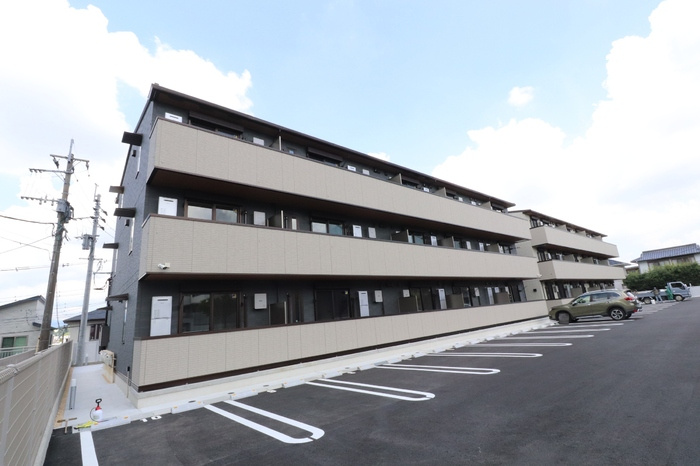 熊本市東区西原２丁目のアパートの外観