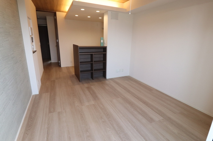 熊本市東区西原２丁目のアパートの居間・リビング